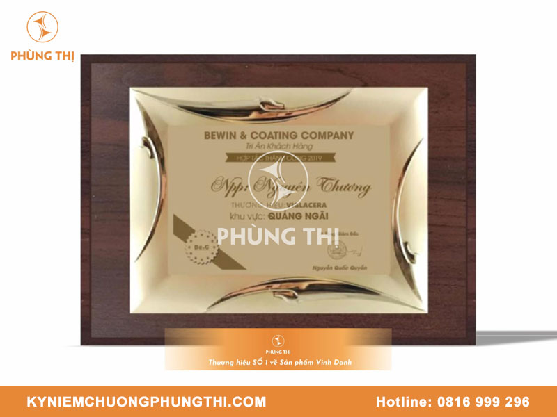Kỷ niệm chương vinh danh